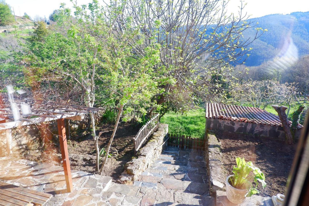 Retiro de Gondramaz - Casa Inteira com 208m2, Pátio privado Vila Exterior foto