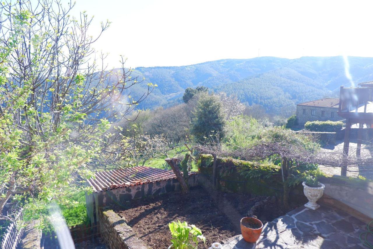 Retiro de Gondramaz - Casa Inteira com 208m2, Pátio privado Vila Exterior foto