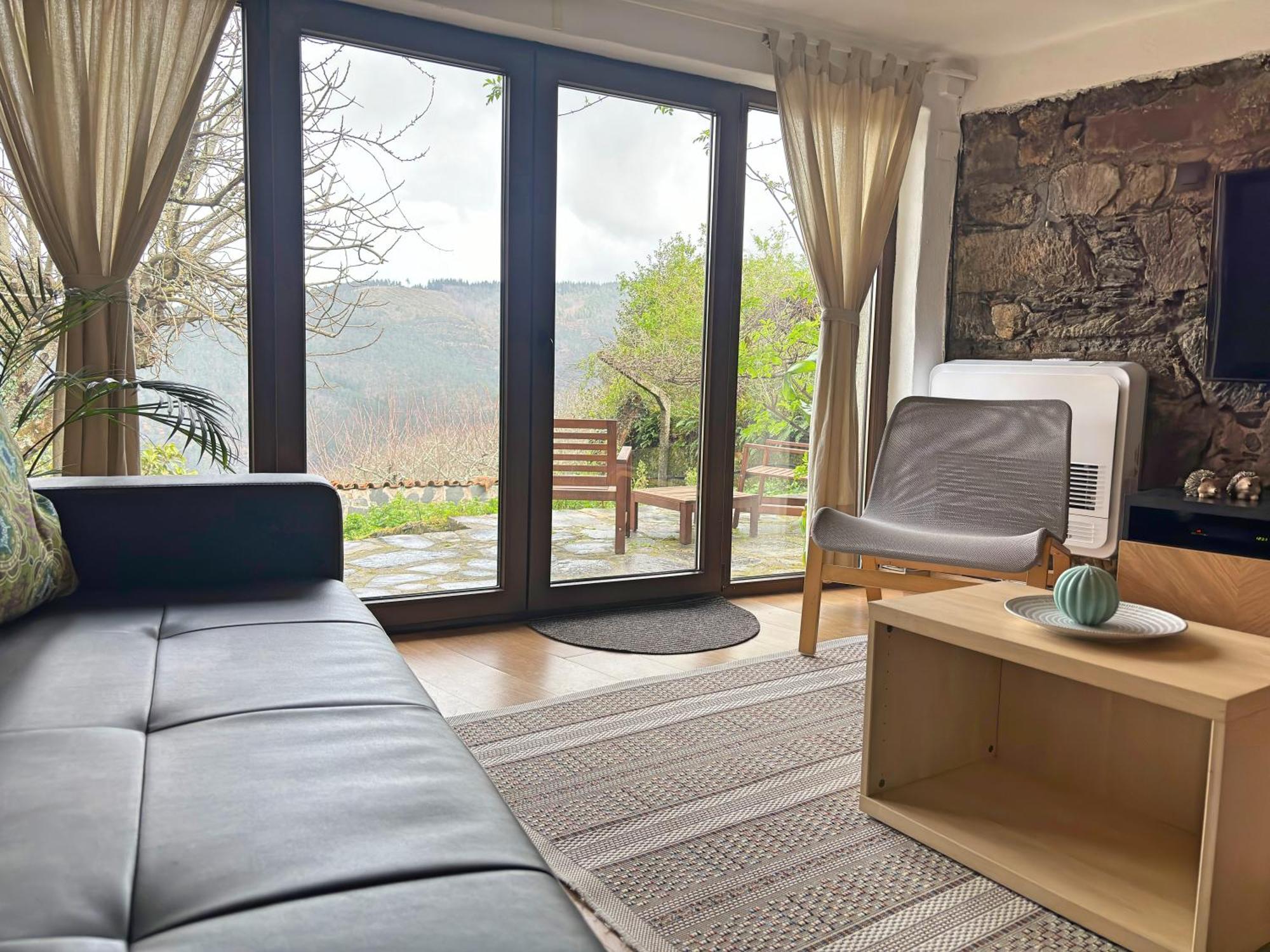 Retiro de Gondramaz - Casa Inteira com 208m2, Pátio privado Vila Exterior foto