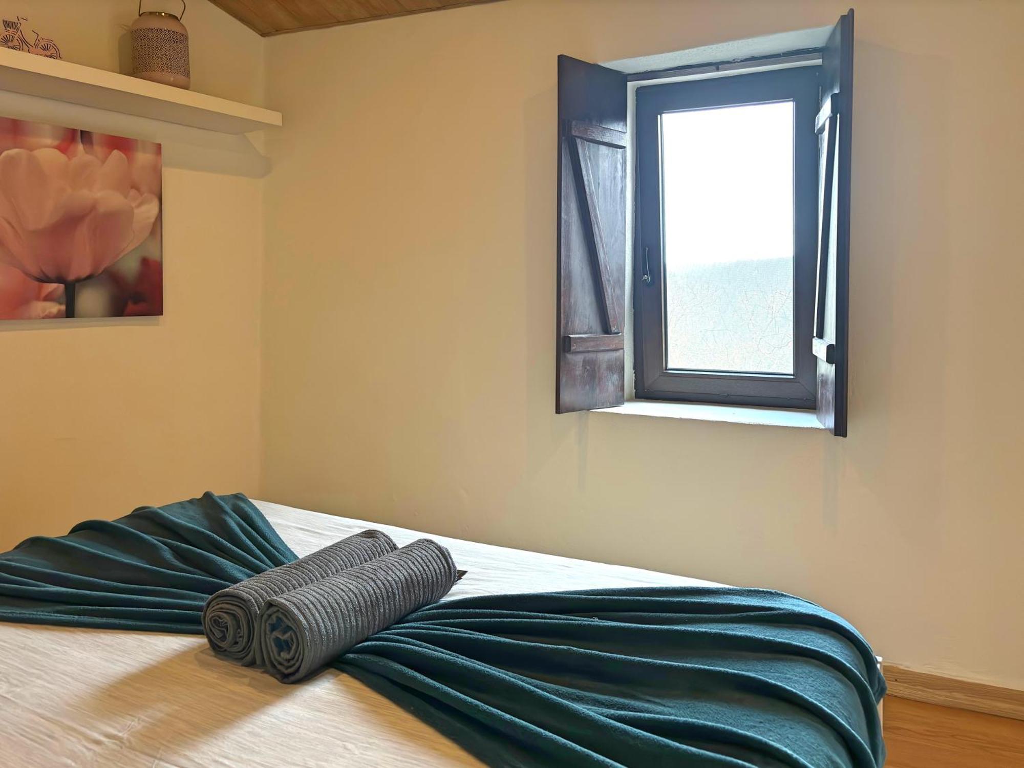 Retiro de Gondramaz - Casa Inteira com 208m2, Pátio privado Vila Exterior foto